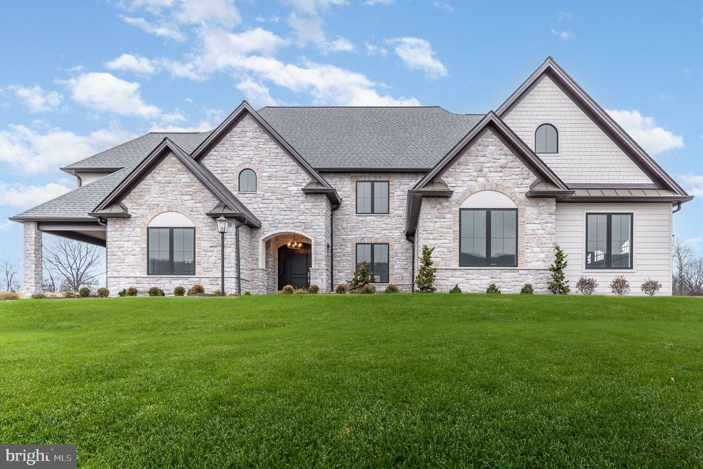 9 SAILFISH DRIVE, Mechanicsburg, PA 17050