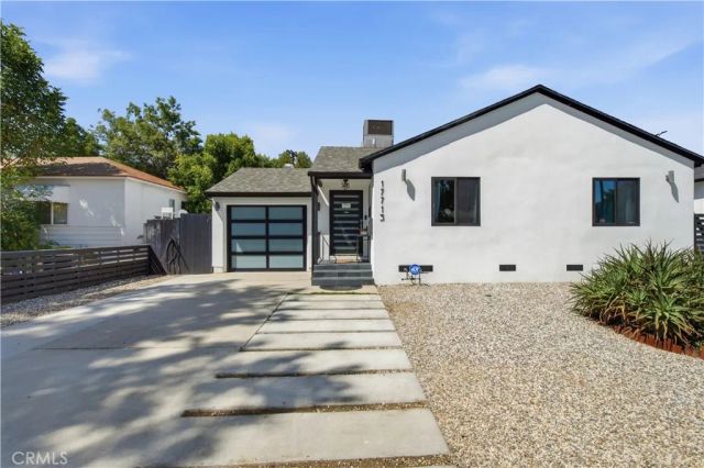 17713 Bullock St, Encino, CA 91316