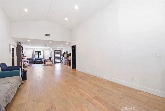 17713 Bullock St, Encino, CA 91316
