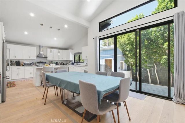 17713 Bullock St, Encino, CA 91316