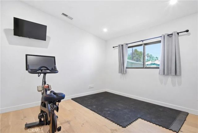 17713 Bullock St, Encino, CA 91316