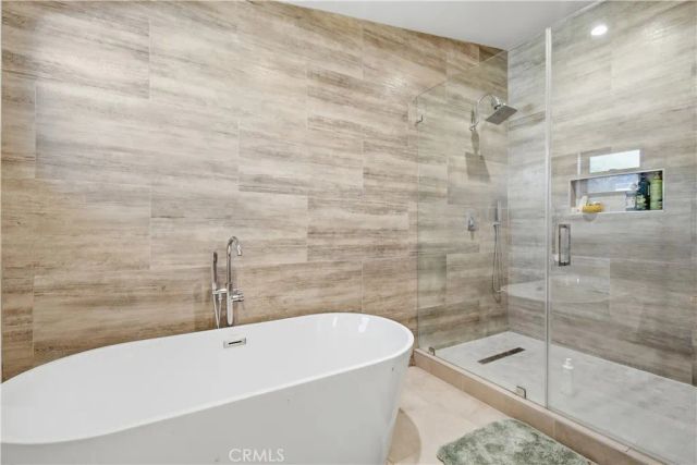 17713 Bullock St, Encino, CA 91316