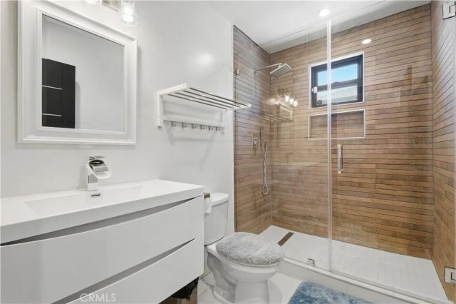 17713 Bullock St, Encino, CA 91316