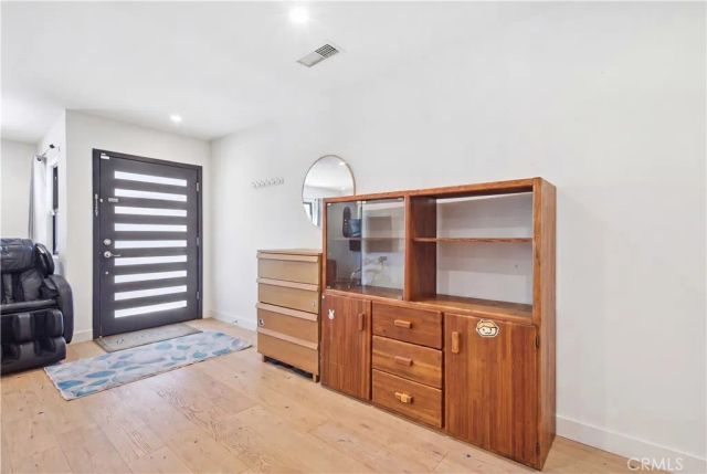 17713 Bullock St, Encino, CA 91316