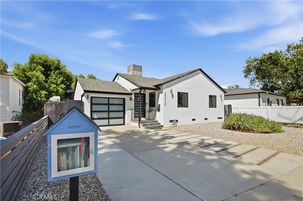 17713 Bullock St, Encino, CA 91316