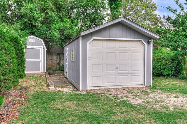 1020 Holly Lane SW, Aiken, SC 29801