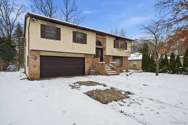 21428 Lundy Drive, Farmington, MI 48336