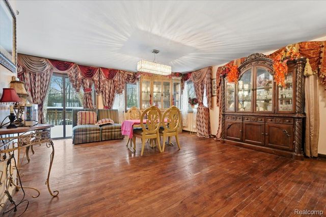 21428 Lundy Drive, Farmington, MI 48336