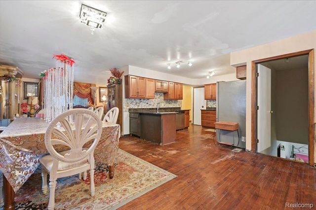 21428 Lundy Drive, Farmington, MI 48336