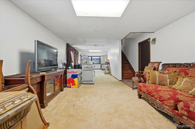 21428 Lundy Drive, Farmington, MI 48336