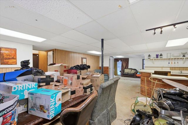 21428 Lundy Drive, Farmington, MI 48336