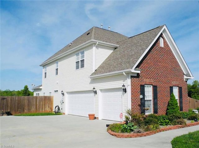 202 Club Square, Whitsett, NC 27377