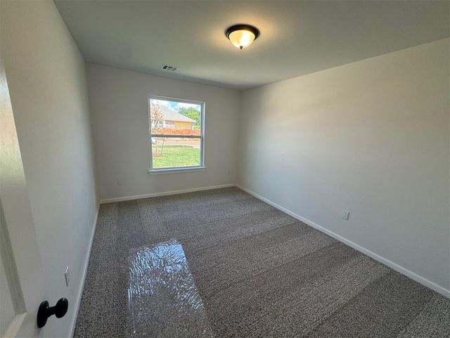 2715 Turtle Way, Midwest City, OK 73130