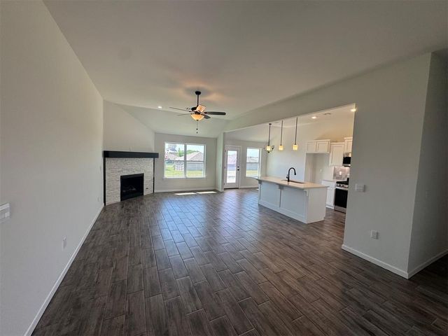 2715 Turtle Way, Midwest City, OK 73130