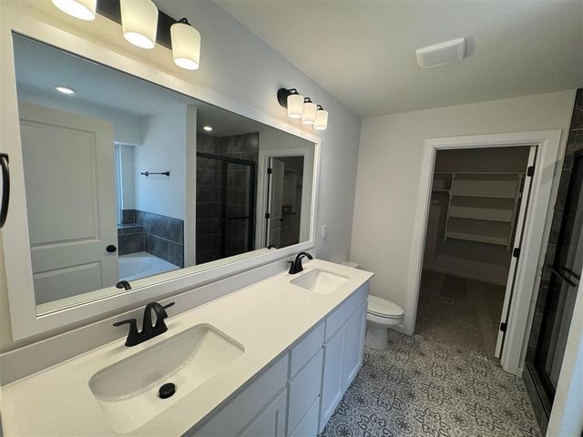 2715 Turtle Way, Midwest City, OK 73130