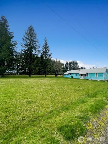 19 Fairley Street, Raymond, WA 98577