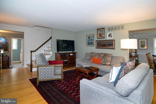 1353 VALLEE DR, West Deptford, NJ 08096