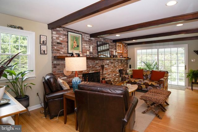 1353 VALLEE DR, West Deptford, NJ 08096