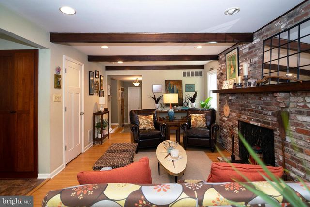 1353 VALLEE DR, West Deptford, NJ 08096