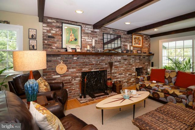 1353 VALLEE DR, West Deptford, NJ 08096