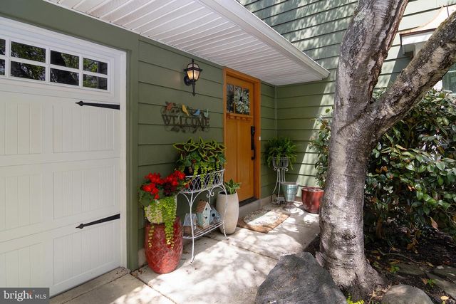 1353 VALLEE DR, West Deptford, NJ 08096