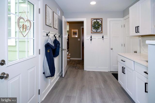 1353 VALLEE DR, West Deptford, NJ 08096