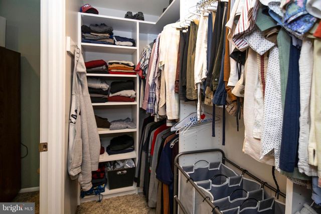 1353 VALLEE DR, West Deptford, NJ 08096