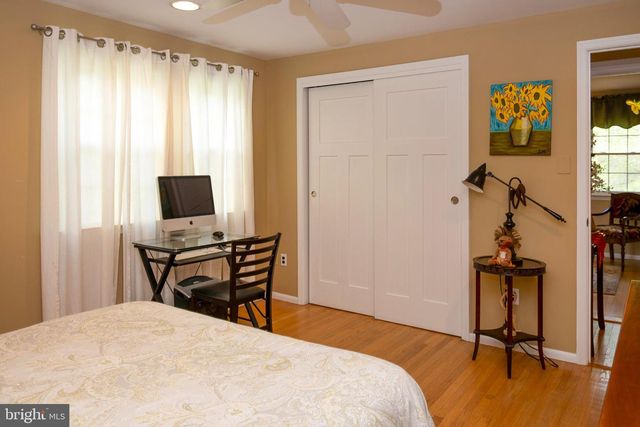 1353 VALLEE DR, West Deptford, NJ 08096