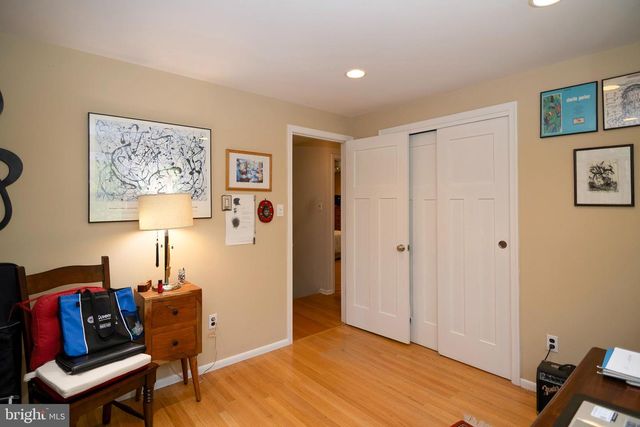 1353 VALLEE DR, West Deptford, NJ 08096