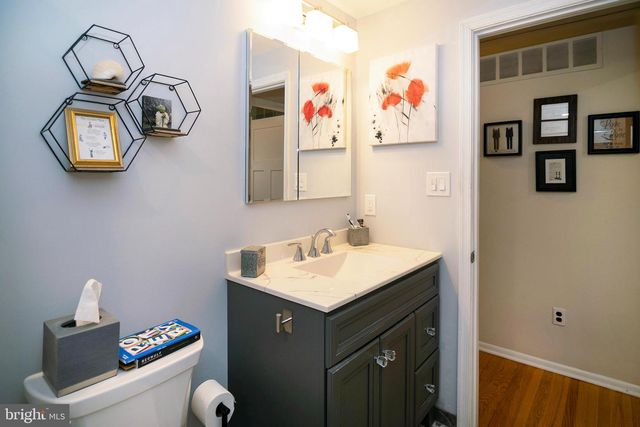 1353 VALLEE DR, West Deptford, NJ 08096