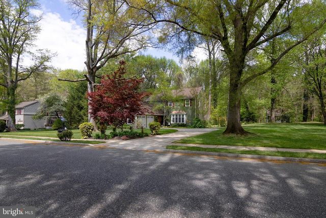 1353 VALLEE DR, West Deptford, NJ 08096