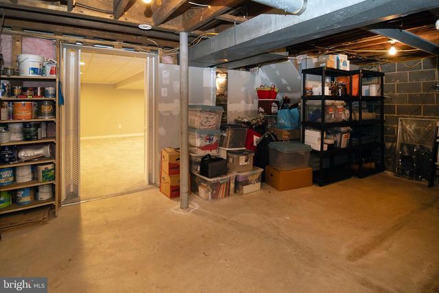 1353 VALLEE DR, West Deptford, NJ 08096