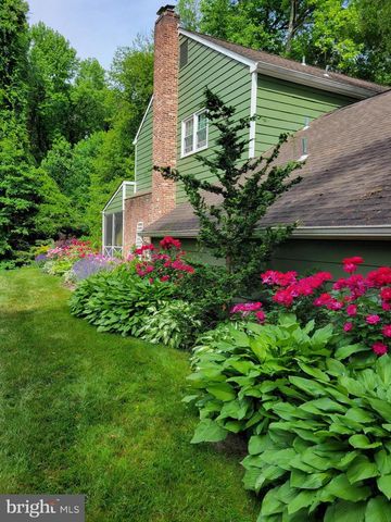 1353 VALLEE DR, West Deptford, NJ 08096