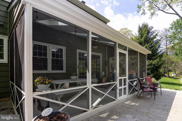 1353 VALLEE DR, West Deptford, NJ 08096