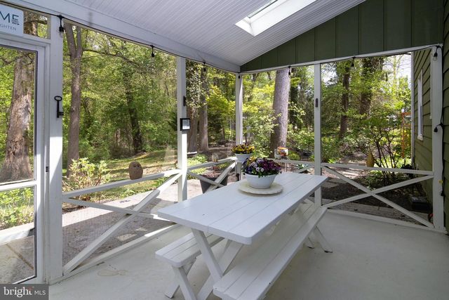 1353 VALLEE DR, West Deptford, NJ 08096