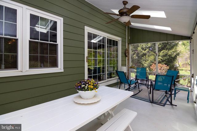 1353 VALLEE DR, West Deptford, NJ 08096