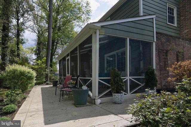 1353 VALLEE DR, West Deptford, NJ 08096