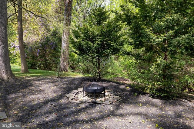 1353 VALLEE DR, West Deptford, NJ 08096