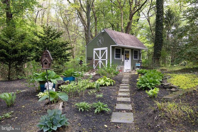 1353 VALLEE DR, West Deptford, NJ 08096