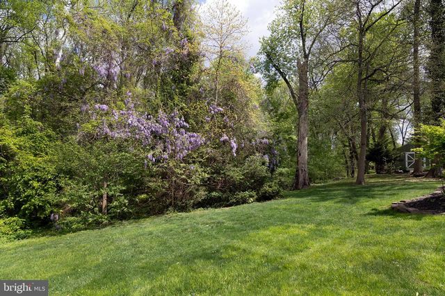 1353 VALLEE DR, West Deptford, NJ 08096