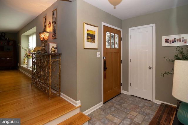 1353 VALLEE DR, West Deptford, NJ 08096