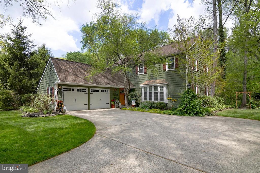 1353 VALLEE DR, West Deptford, NJ 08096