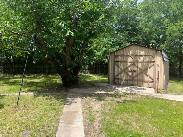 1211 Belmont Street, Gainesville, TX 76240