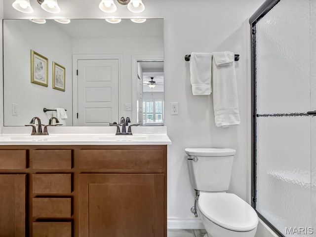 7300 FULHAM Lane B, Troy, IL 62294