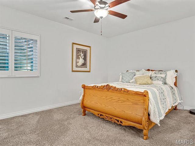 7300 FULHAM Lane B, Troy, IL 62294