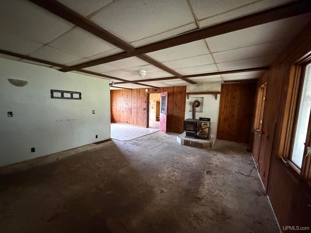 N5805 Beauchamp Road, Hardwood, MI 49807