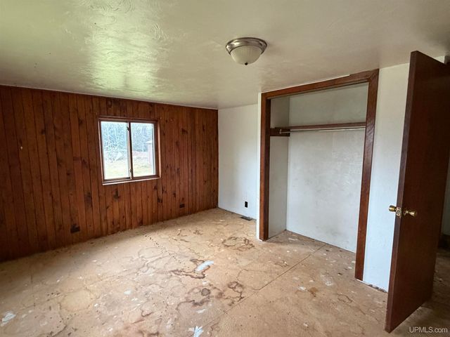 N5805 Beauchamp Road, Hardwood, MI 49807