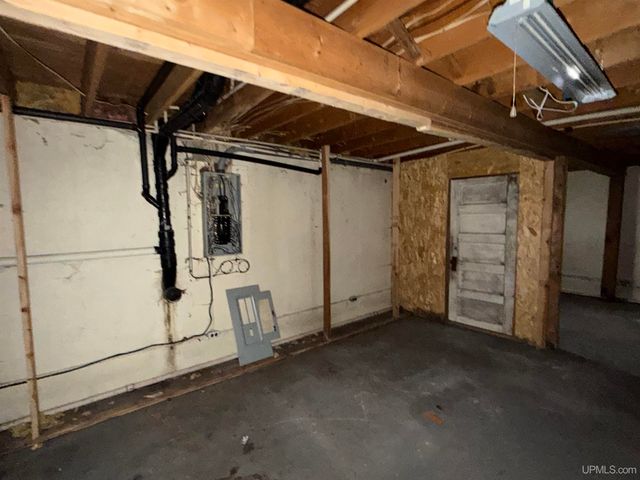 N5805 Beauchamp Road, Hardwood, MI 49807