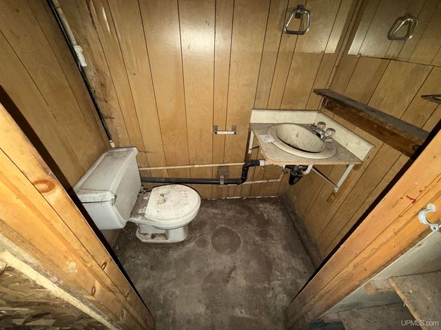 N5805 Beauchamp Road, Hardwood, MI 49807