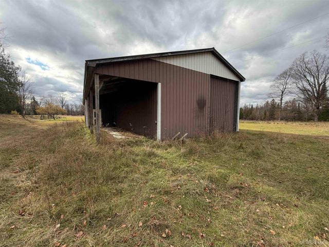 N5805 Beauchamp Road, Hardwood, MI 49807